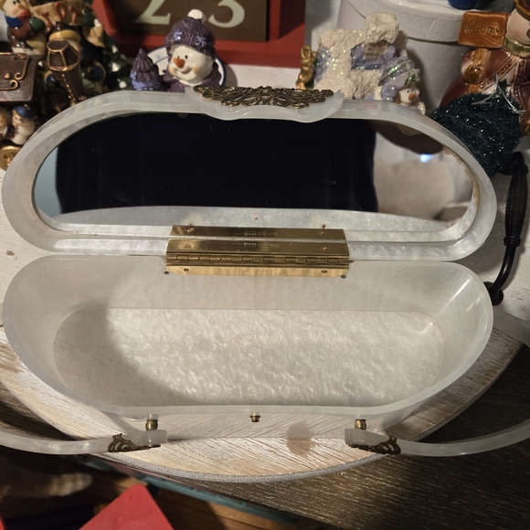 Chic Cream Decorative Bag with Gold Detailing - Picture 8 of 12